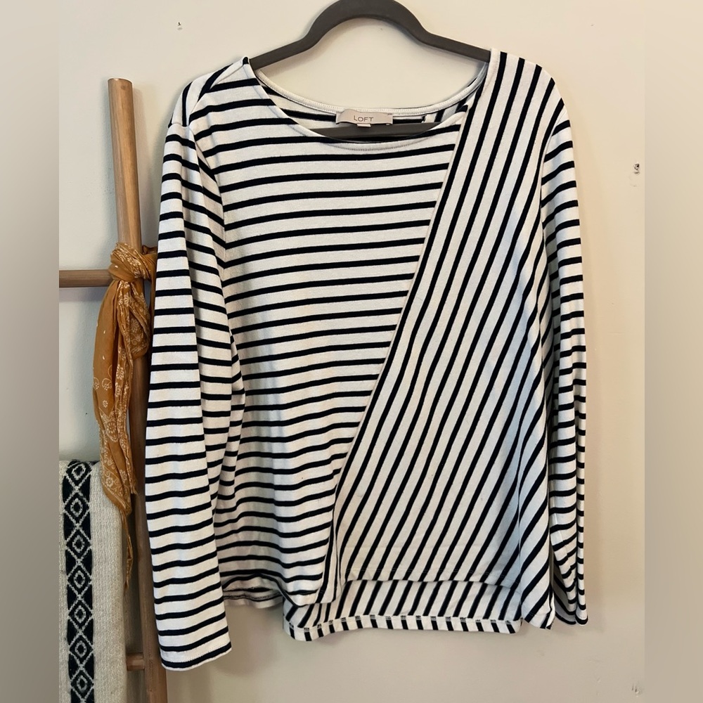 The loft king sleeve striped symmetrical shirt